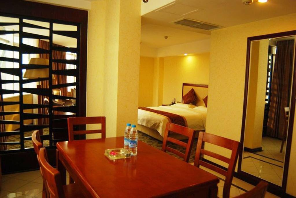 Лучжоу: Luzhou Sotelinn Century Hotel