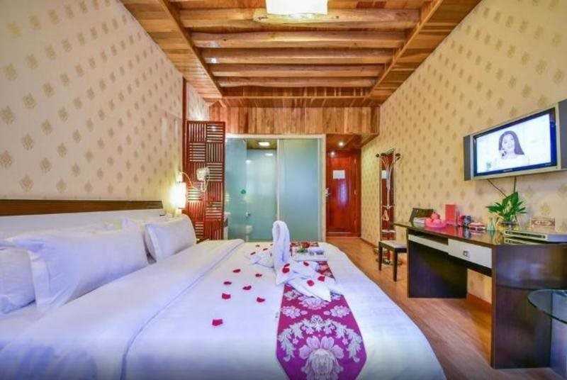 Дали: Dali Palace Hotel