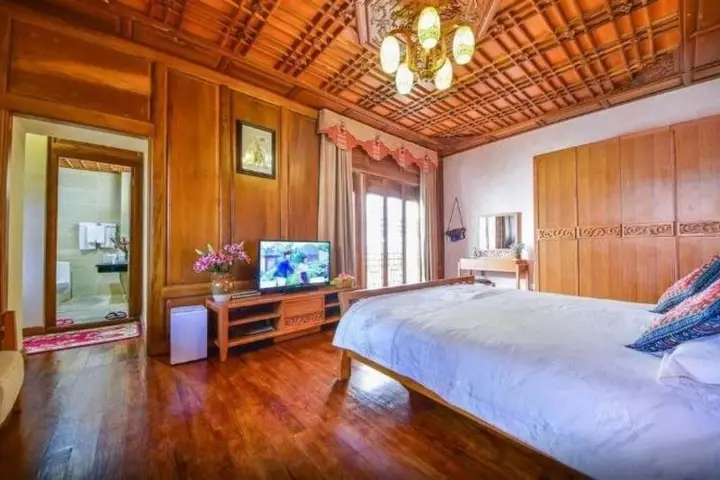 Дали: Dali Palace Hotel