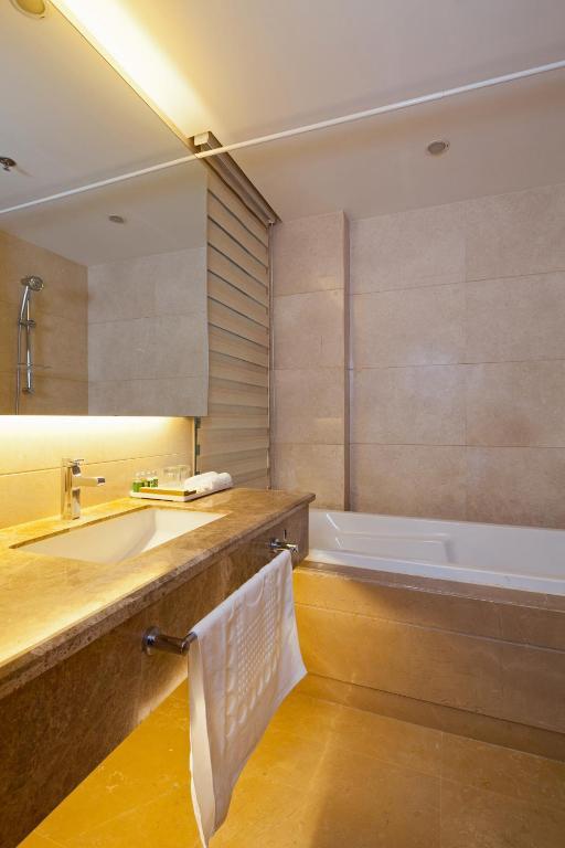 Пекин: Beijing Xinxiang Yayuan Apartment (Sanlitun)
