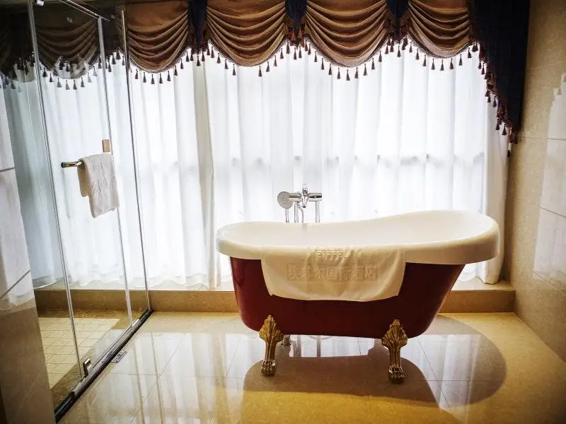 Чэнду: Eiffel International Hotel Chengdu