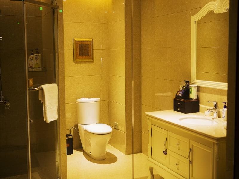 Чэнду: Eiffel International Hotel Chengdu
