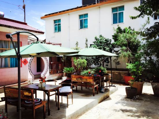 Дали: Xizhou Walk Hostel