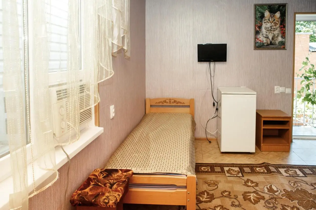 Витязево: Cottage Turgeneva 98 B