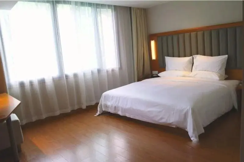 Цзясинь: Xintiandi Hotel Pinghu