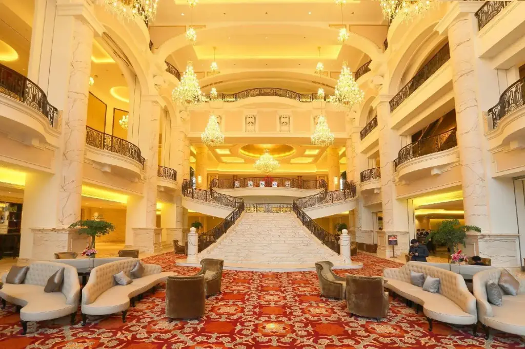 Grand New Century Hotel Shangyu — фото 1