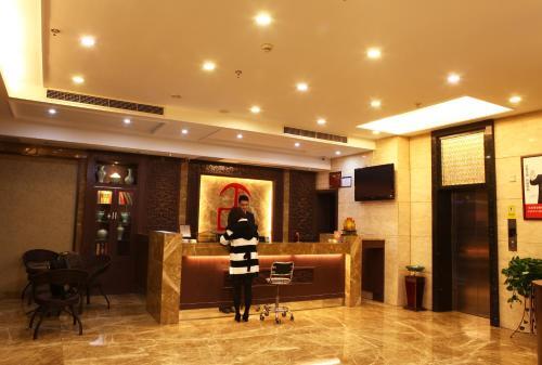 Иу: Dinglun Hotel