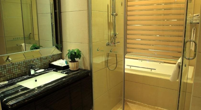 Улан-Хото: Xing'anmeng Biguiyuan Phoenix Hotel