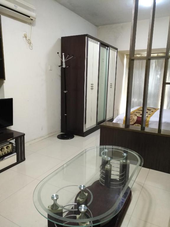 Шэньчжэнь: Shenzhen Jinyu Short Term Apartment