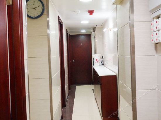 Гонконг: The Great Wall Guest House