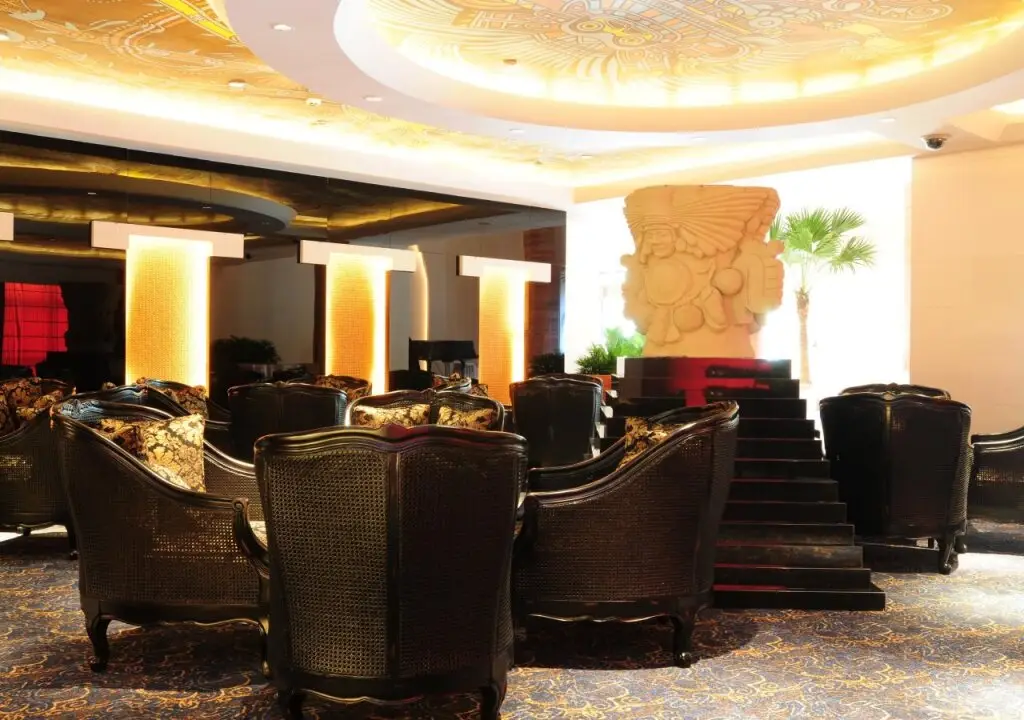 Пекин: Maya Island Hotel