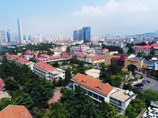 Циндао: Sea Shore Garden Hotel Qingdao