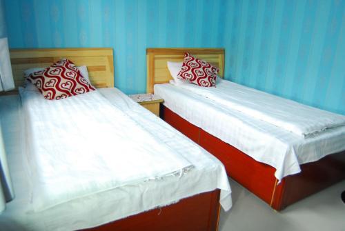 Цзюцюань: Dunhuang Brother Ge Inn