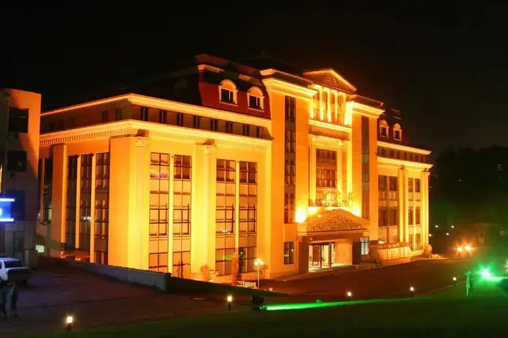 Циндао: Qingdao Garden Hotel