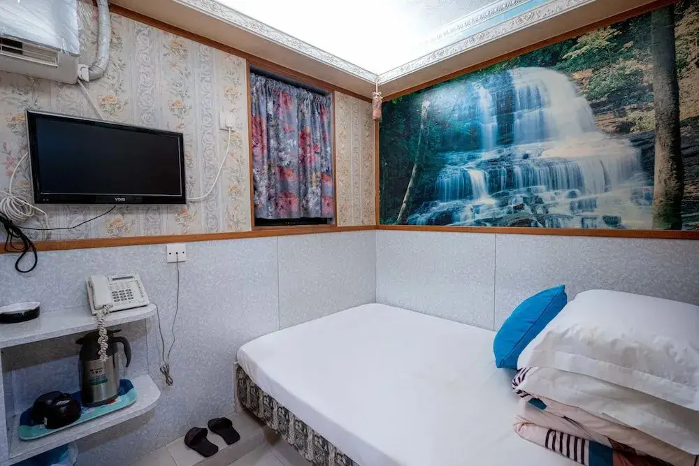 Коулун: Chung King Hotel (Managed by Koalabeds Group)