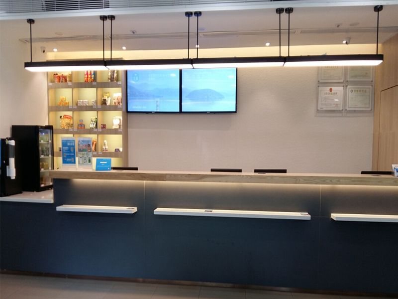 Шэньчжэнь: Hanting Express Shenzhen Baoan Haiya Binfen Road