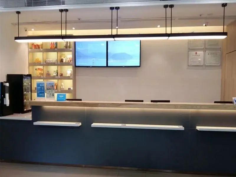 Шэньчжэнь: Hanting Express Shenzhen Baoan Haiya Binfen Road