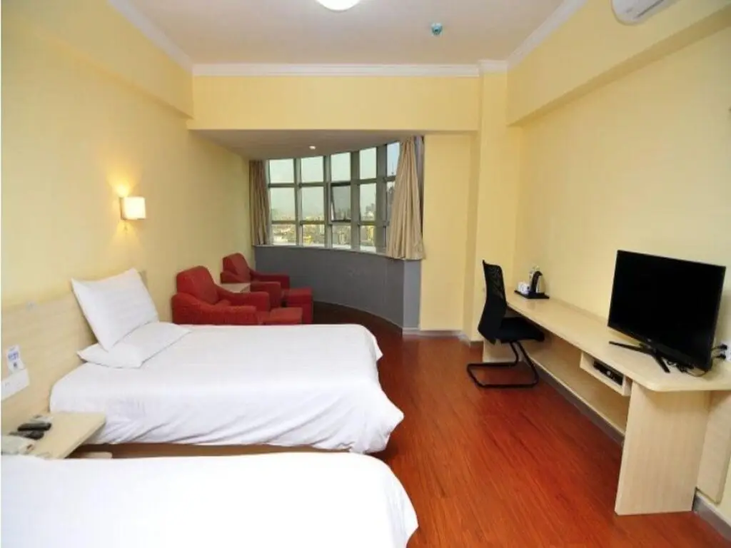 Куньмин: Hanting Hotel Kunming Donghua