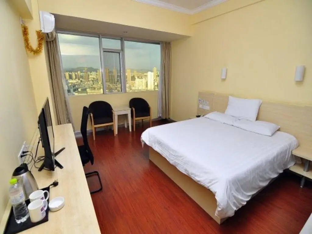 Куньмин: Hanting Hotel Kunming Donghua