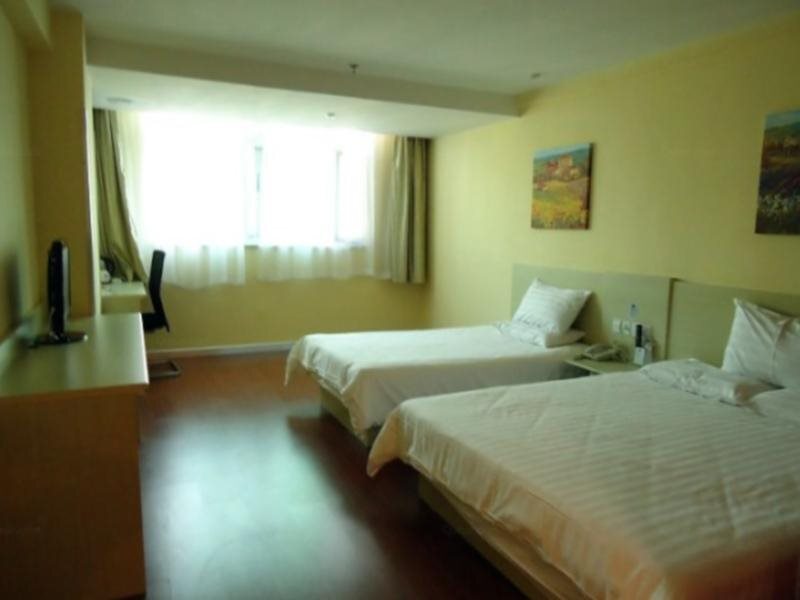 Наньчан: Hanting Express Nanchang Ba Yi Square Branch