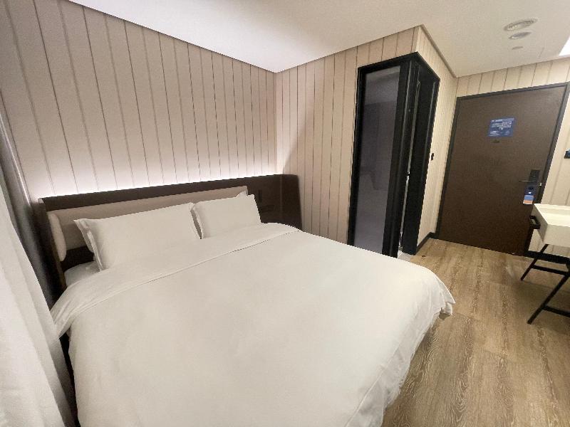 Ханчжоу: Hanting Hotel Hangzhou West Lake Baojiao Road