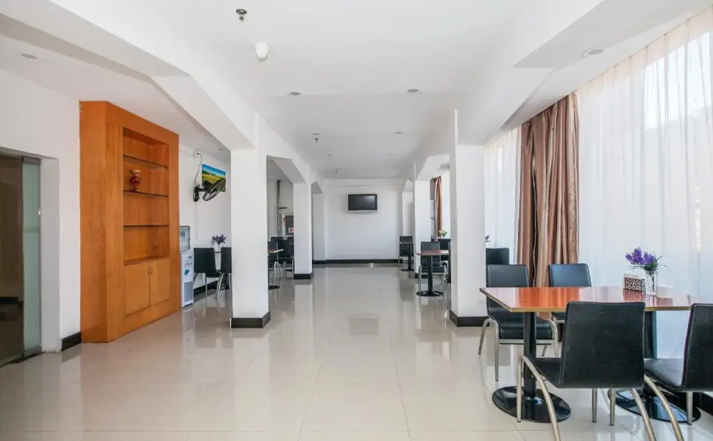 Ухань: Hanting  Express Wuhan Jiang Han Road
