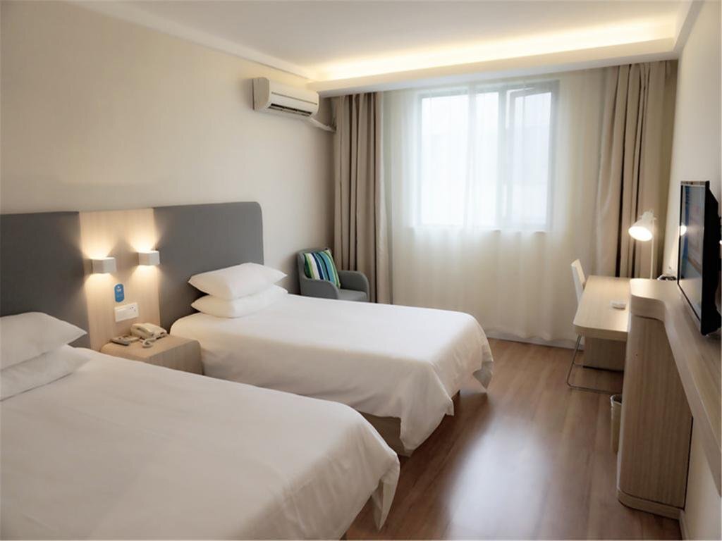 Шанхай: Hanting Express Shanghai Hongqiao Jinhui Road
