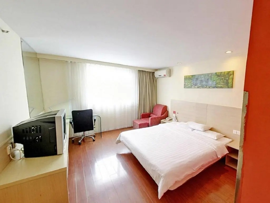 Шанхай: Hanting Express Shanghai Hongqiao Jinhui Road