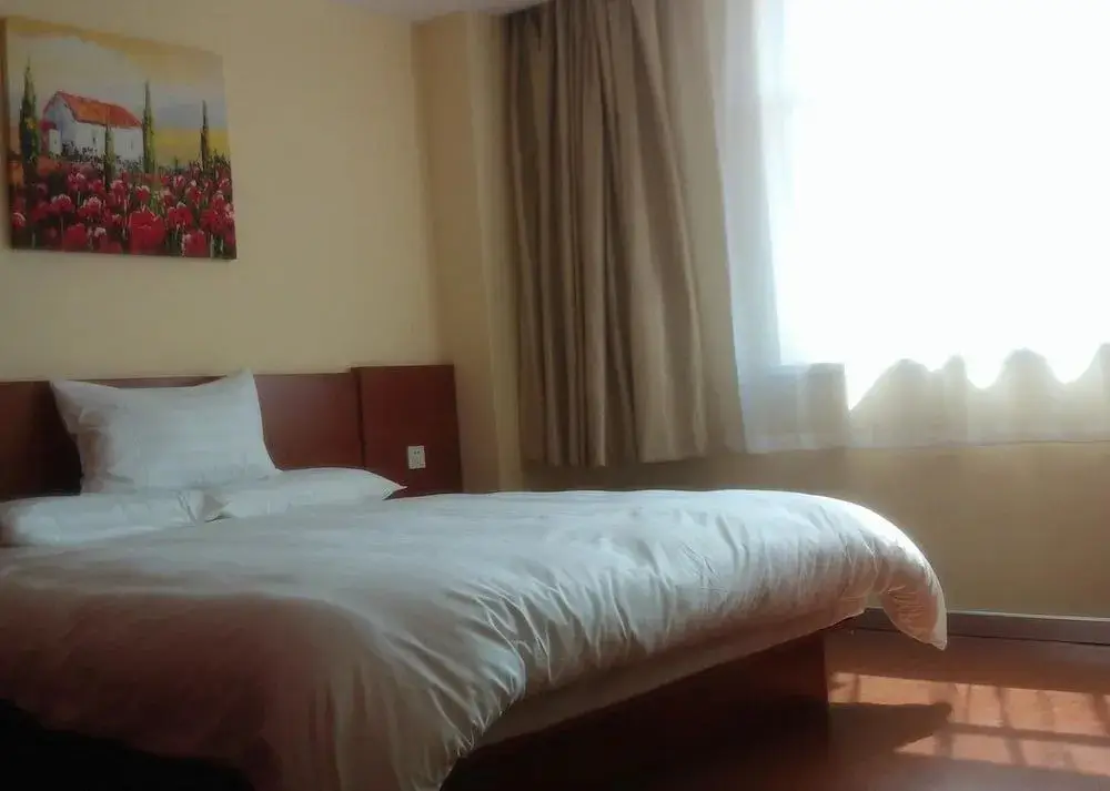 Наньтун: Hanting Hotel Nantong Qingnian East Road