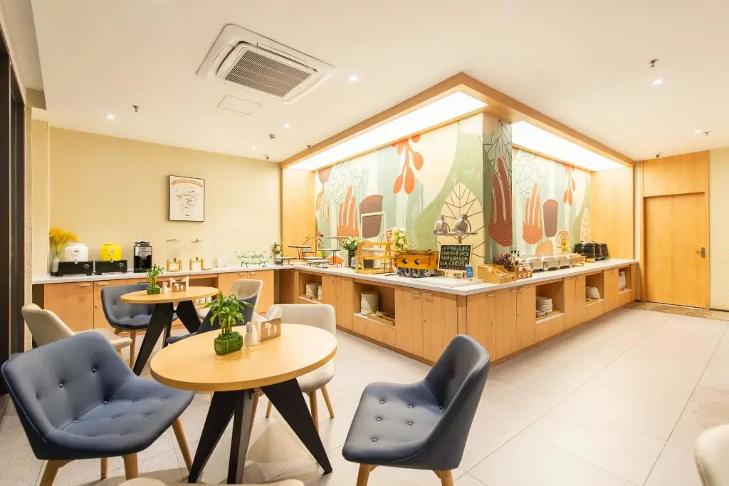 Далянь: Hanting Hotel Hotel Dalian Maritime University Metro Station
