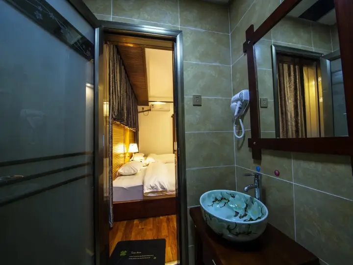 Чжанцзяцзе: Zhangjiajie Family Inn