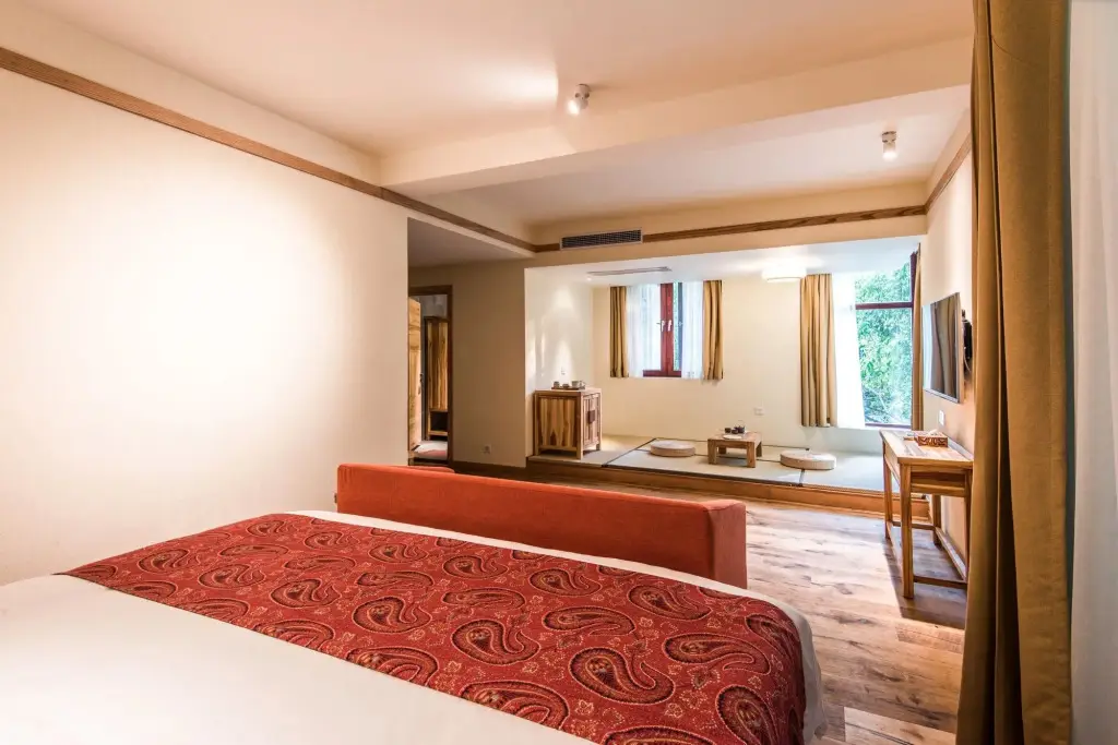 Яншо: The Apsara Lodge