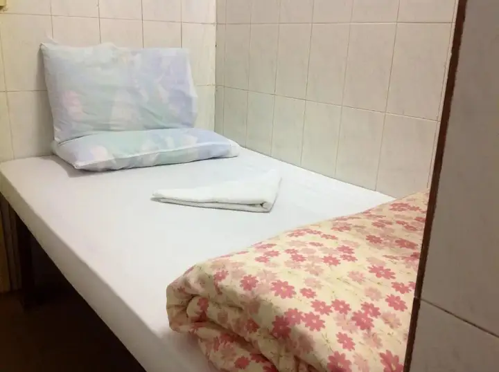 Гонконг: United co-operate Guest house