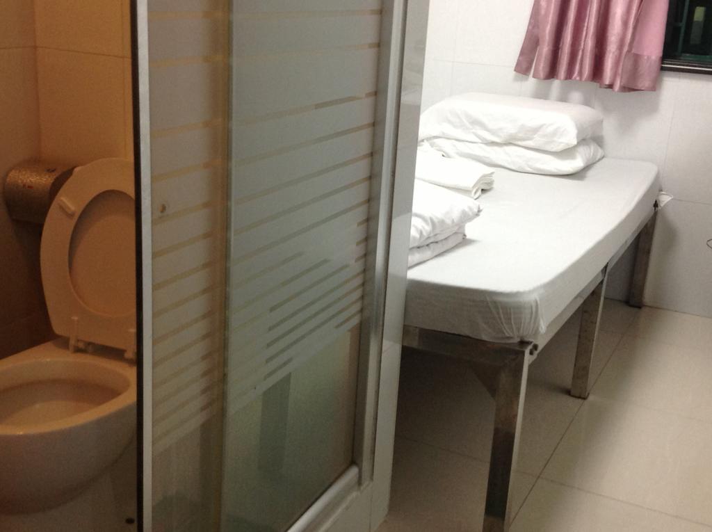 Гонконг: United co-operate Guest house