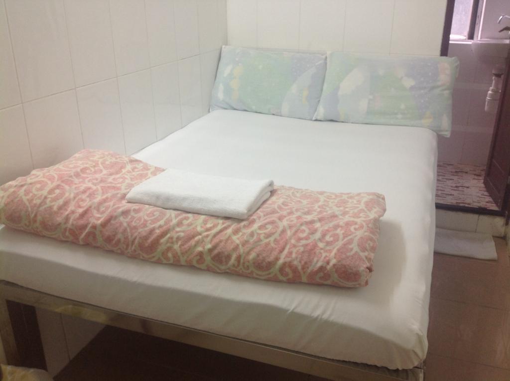 Гонконг: United co-operate Guest house