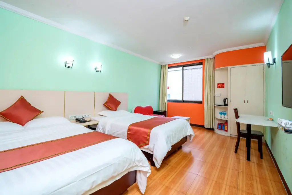 Гуанчжоу: LN White House Hotel