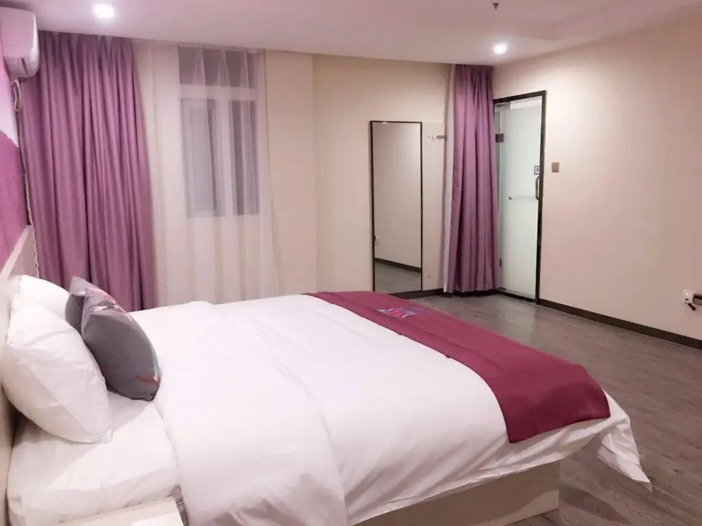 Pai Hotel Nanchang West Jiefang Road Xinjia'an Metro Station — фото 1