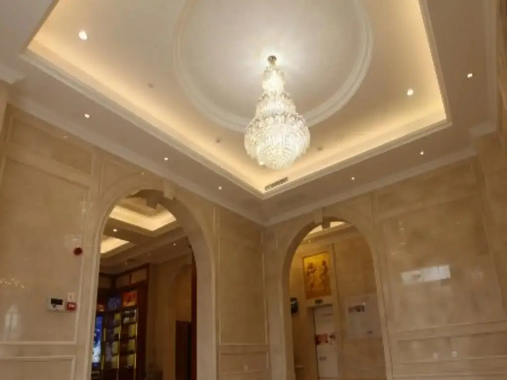 Vienna International Hotel Changsha West Bus Station Branch — фото 1