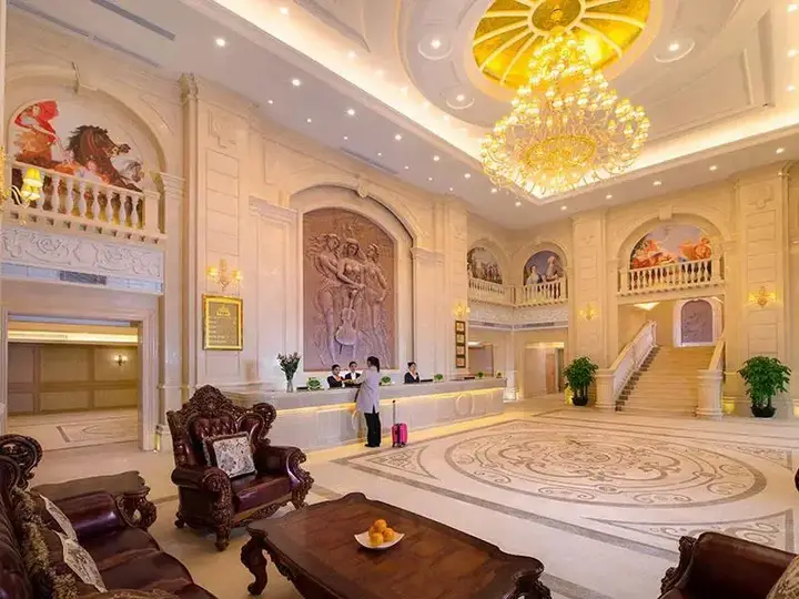 Шэньчжэнь: Vienna Hotel Shenzhen Longgang Xiashuijing Subway Station Branch
