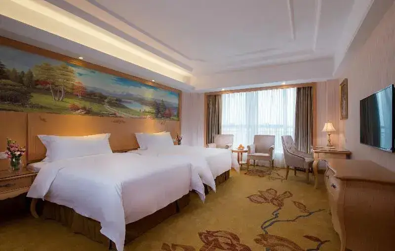 Шэньчжэнь: Vienna Hotel Shenzhen Longgang Xiashuijing Subway Station Branch