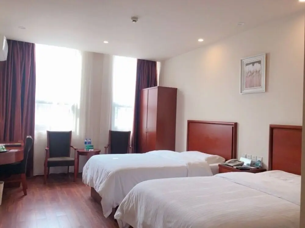 Чэнду: GreenTree Inn Chengdu Chongzhou Shiji Avenue Longteng Decorative City