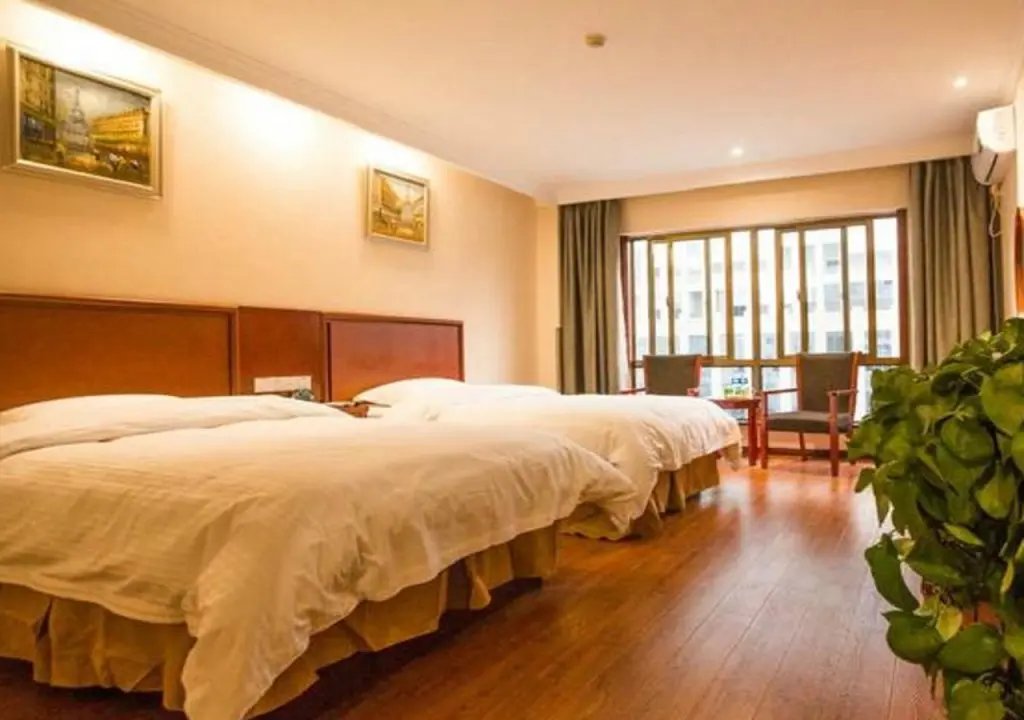 Чичжоу: GreenTree Inn ChiZhou QinGYAng Miaoqian Road Rongxing Building Business Hotel