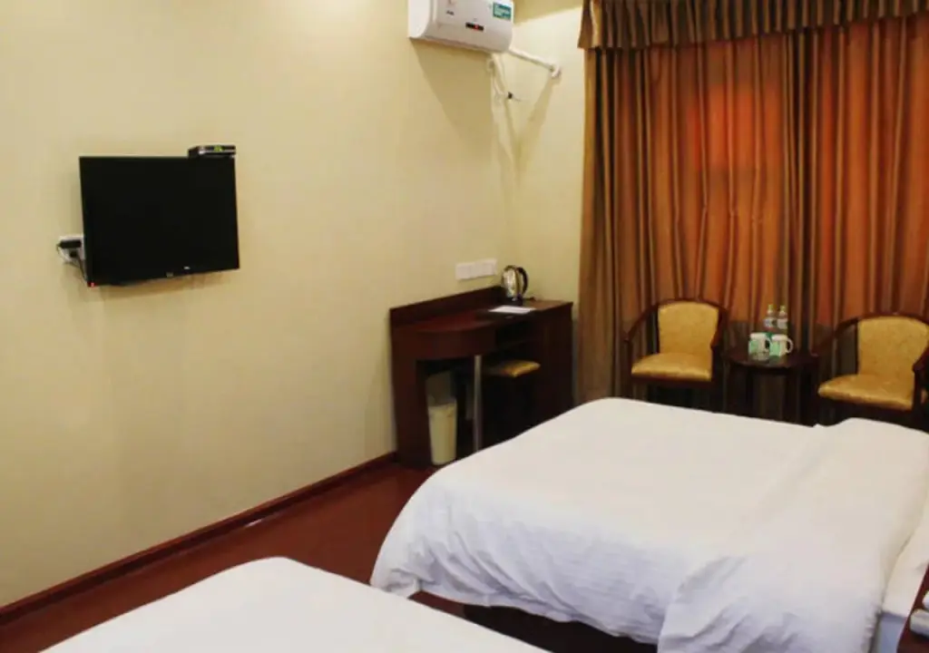 Лючжоу: GreenTree Inn Guangxi Liuzhou Railway Station Hongguang Road Express Hotel