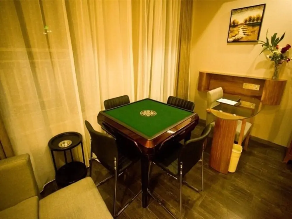 Янчжоу: GreenTree Inn YangZhou Jiangyang(E)Road Zhongxin Building Business Hot