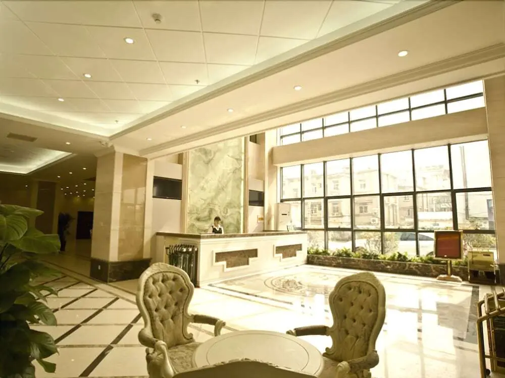 Янчжоу: GreenTree Inn YangZhou Jiangyang(E)Road Zhongxin Building Business Hot