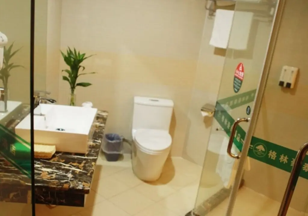 Шанхай: GreenTree Inn Shanghai Hongqiao Hub Cao An Road Huajiang Branch Road Express Hotel