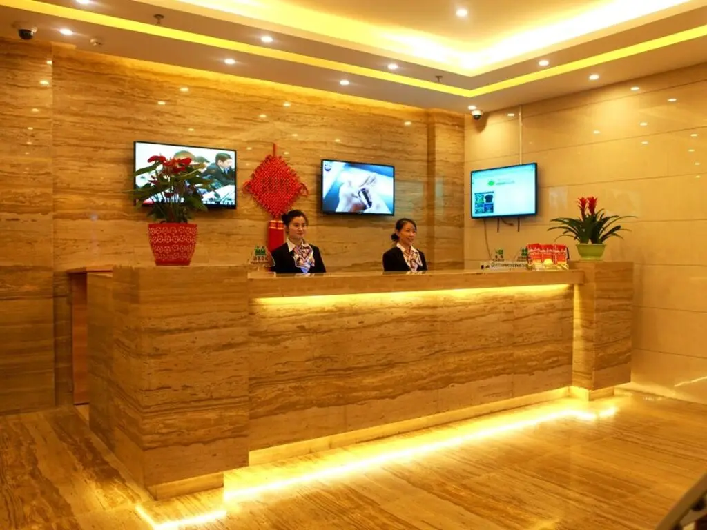 Шанхай: GreenTree Inn Shanghai Hongqiao Hub Cao An Road Huajiang Branch Road Express Hotel