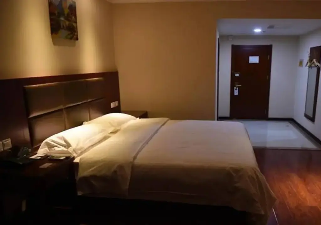 GreenTree Inn Suqian Bawangjuding Square Express Hotel — фото 1