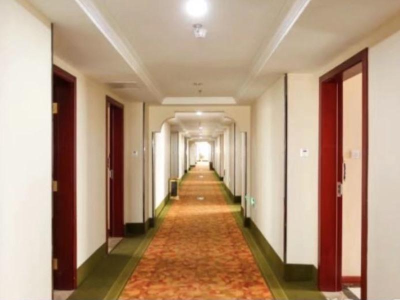 Тайчжоу: Green Tree Inn Taizhou Xinghua Wanda Plaza