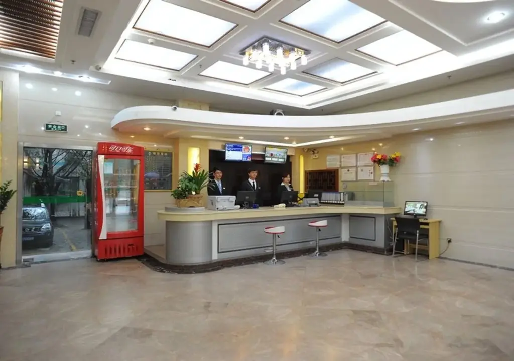 Greentree Alliance Guangzhou Nanpu Metro Station — фото 1